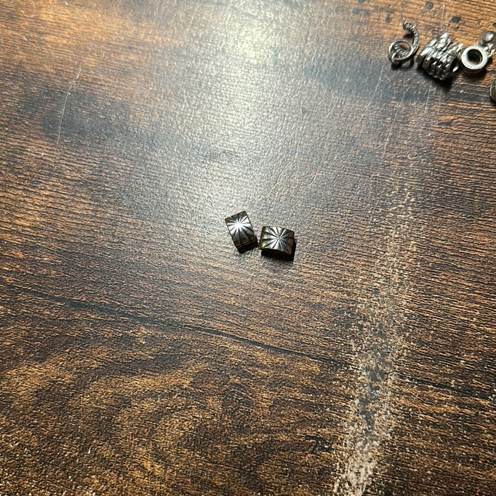 Pandora clip lock charms